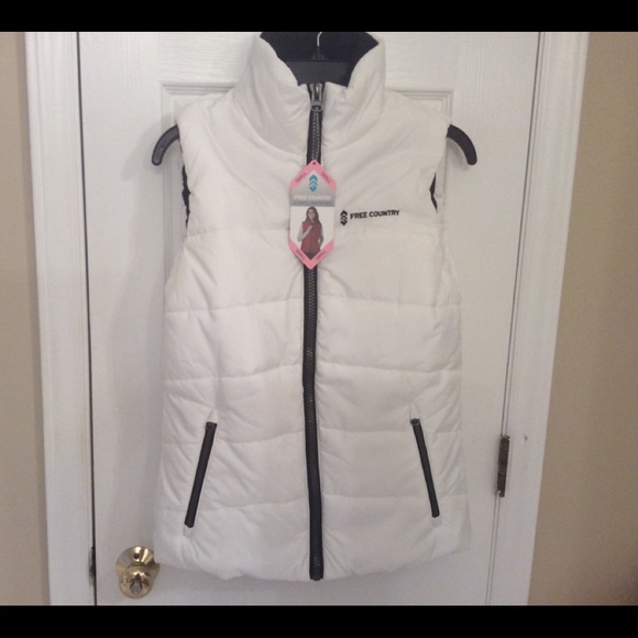 Free Country Jackets & Blazers - Just Reduced Free Country White Puffer Vest. FREE SHIPPING!